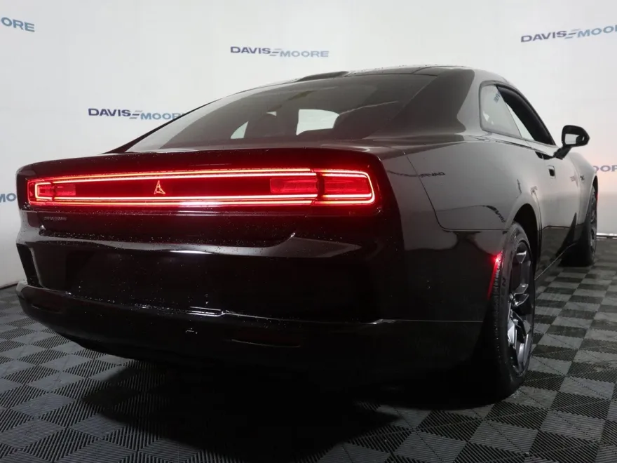 2025 Dodge Charger R/T photo 6