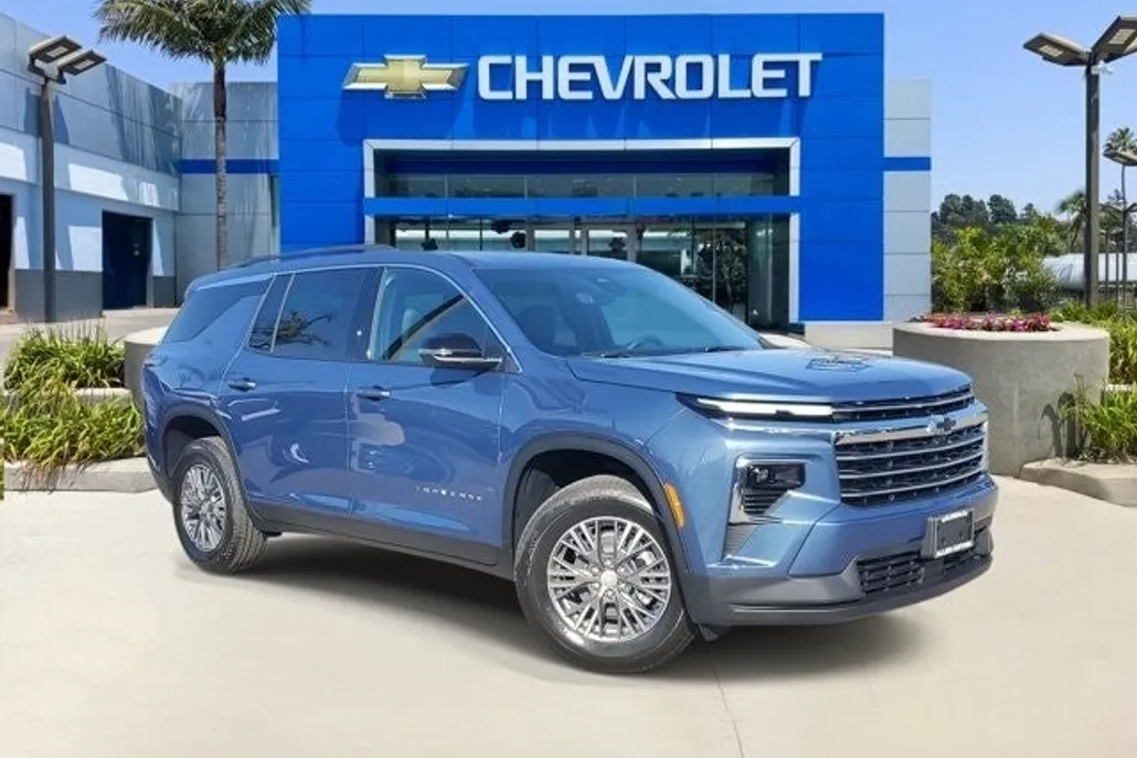 2026 Chevrolet Traverse photo 1