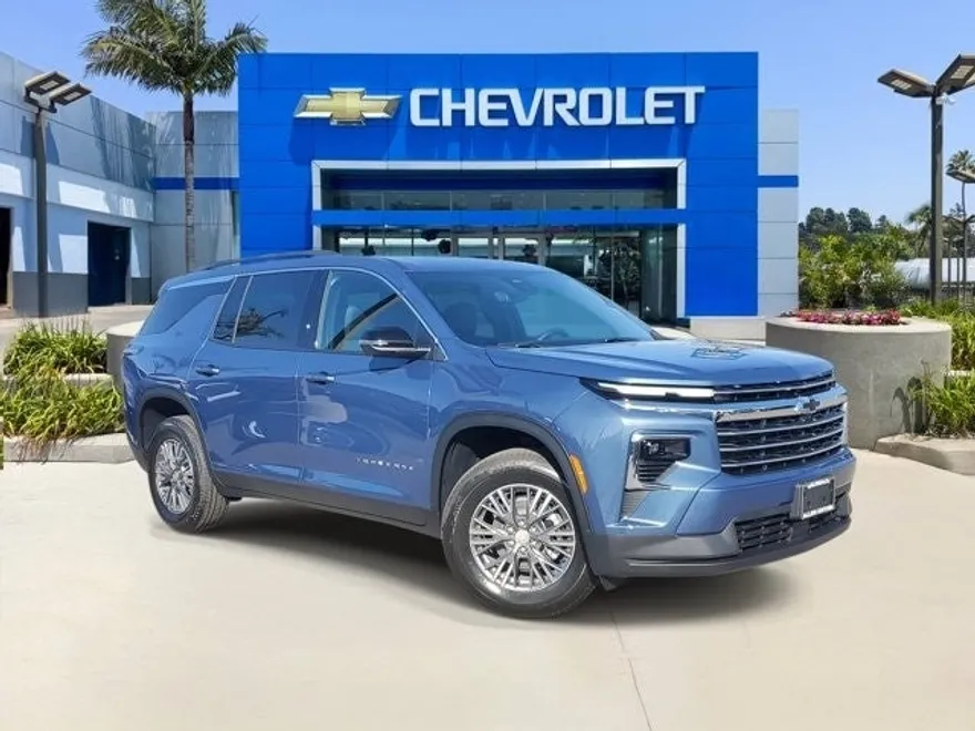 2026 Chevrolet Traverse photo 1