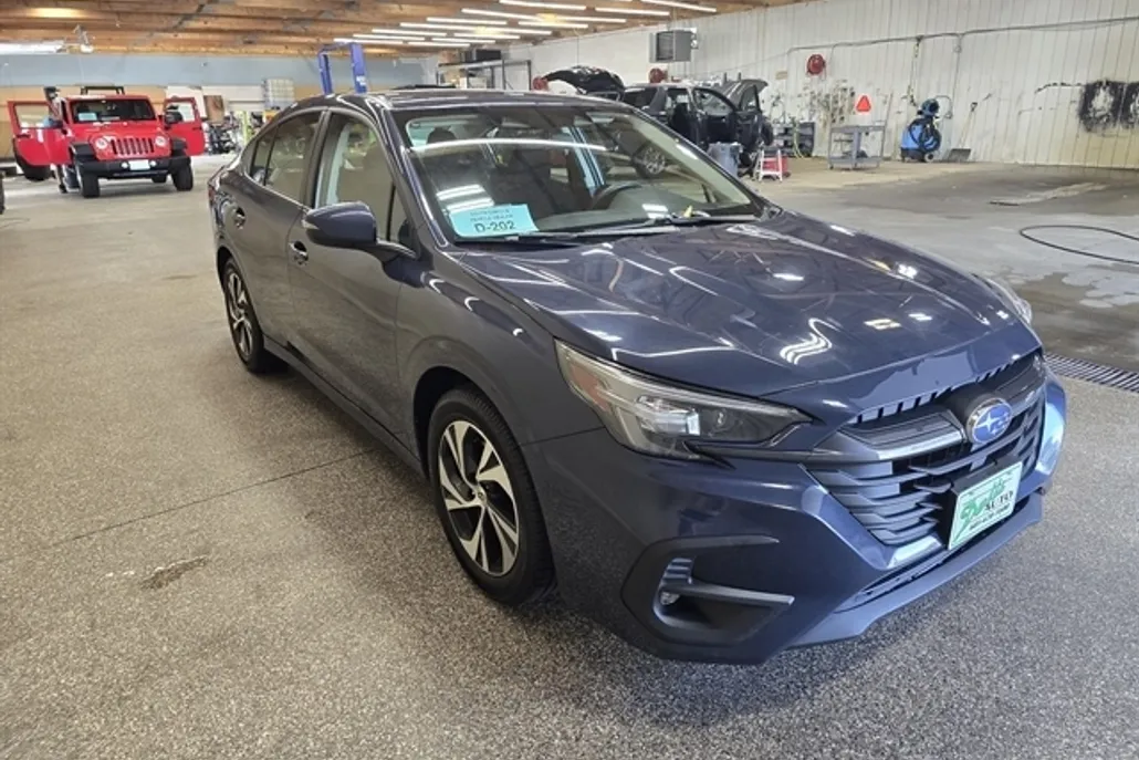 2023 Subaru Legacy Premium photo 1