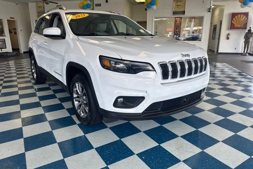 2021 Jeep Cherokee Latitude Sport photo 1