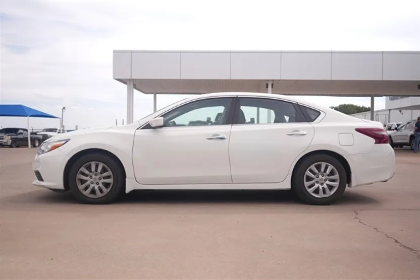 2018 Nissan Altima 2.5 S photo 1