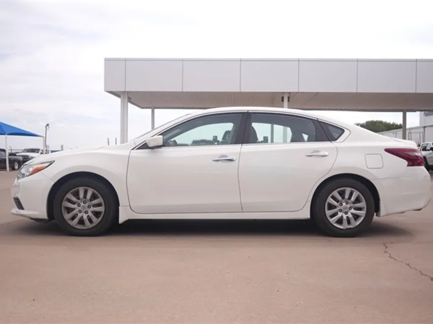 2018 Nissan Altima 2.5 S photo 1