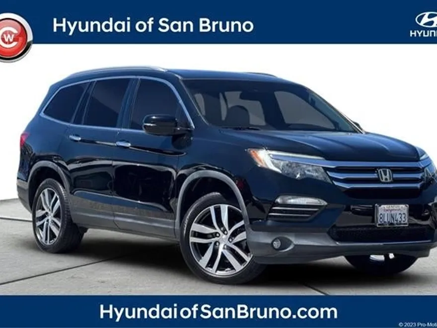 2017 Honda Pilot Elite photo 1