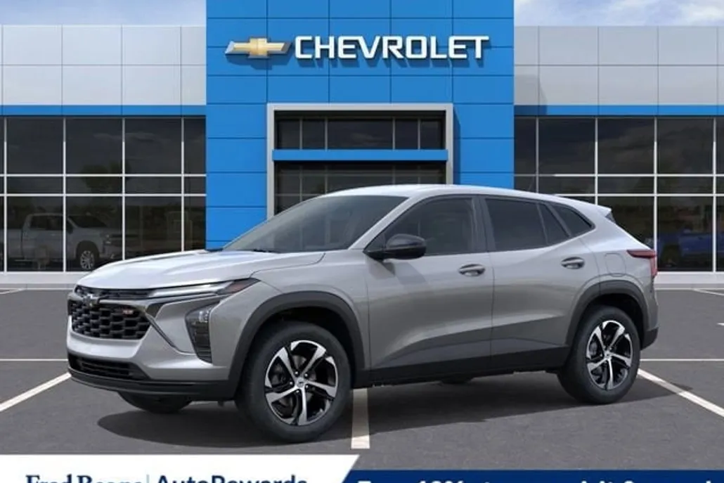 2025 Chevrolet Trax photo 1