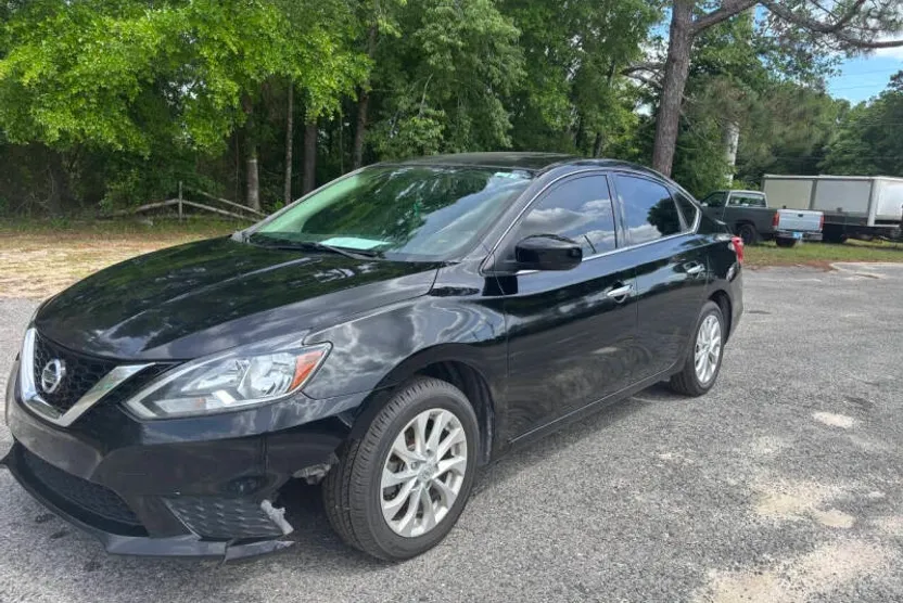 2017 Nissan Sentra SV photo 1