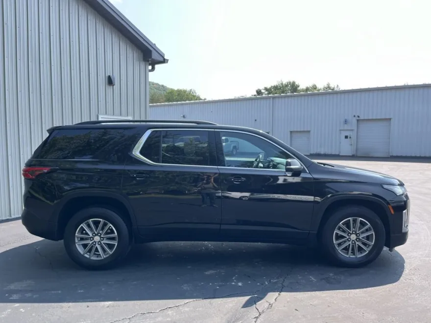 2023 Chevrolet Traverse Cloth photo 1