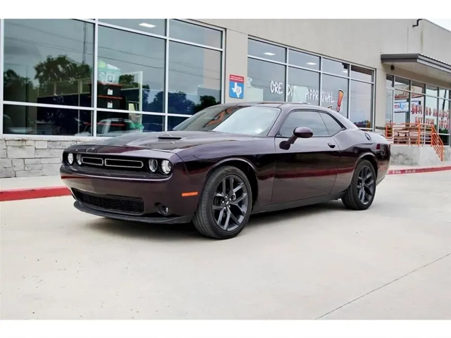2021 Dodge Challenger SXT photo 1