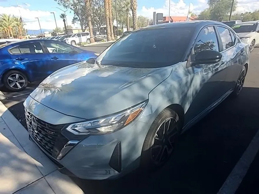 2025 Nissan Sentra SR photo 1