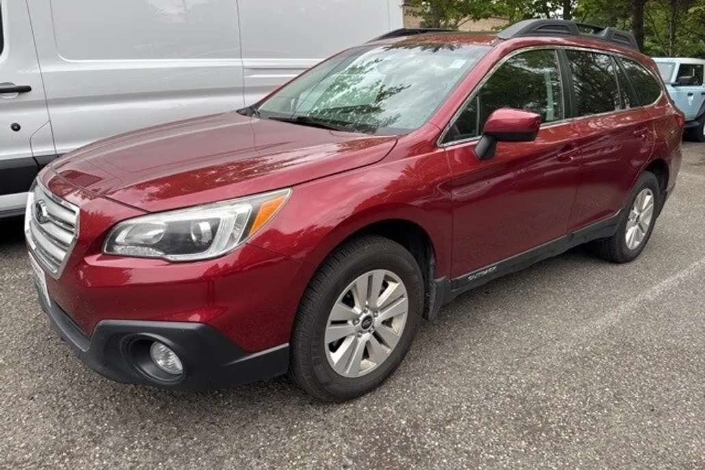 2017 Subaru Outback 2.5i Premium photo 1