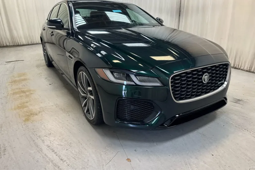 2024 Jaguar XF P300 R-Dynamic SE photo 1