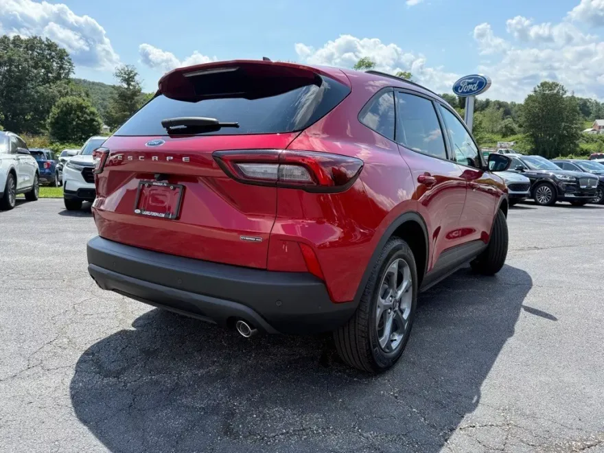 2025 Ford Escape ST-Line Select photo 1