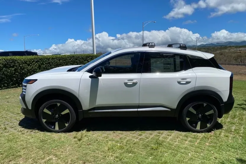 2026 Nissan Kicks SR photo 1