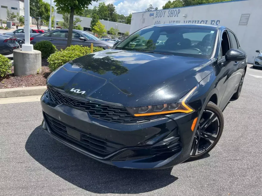 2024 Kia K5 GT-Line photo 1