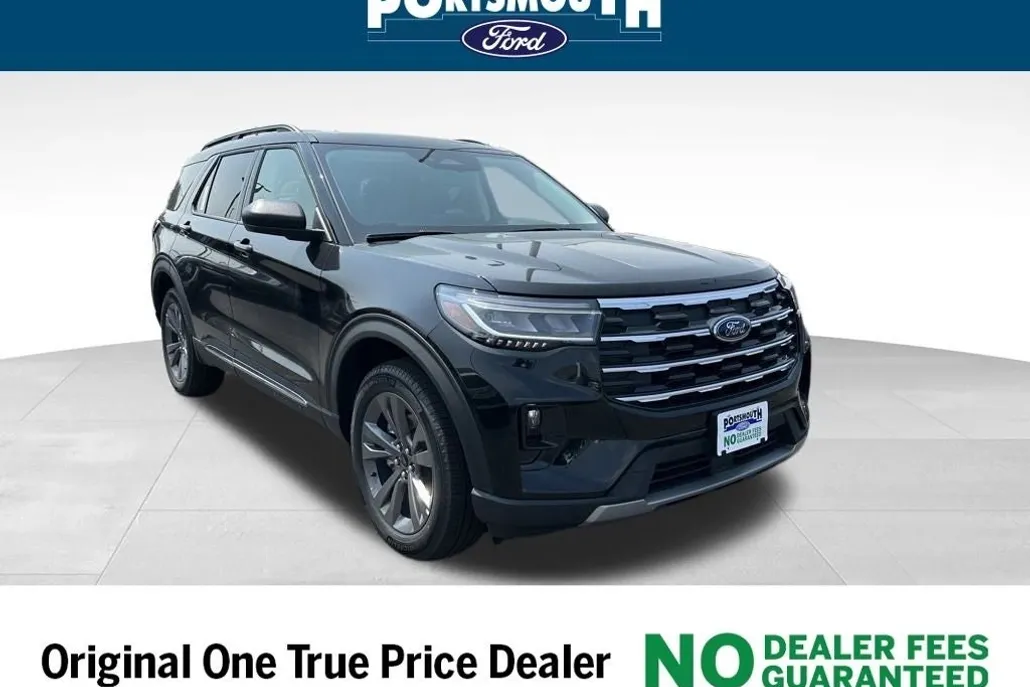2025 Ford Explorer photo 1