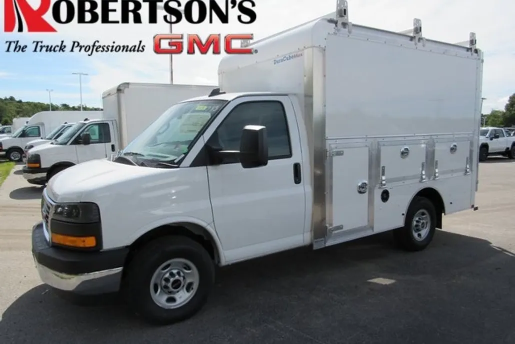 2025 Gmc Savana Cutaway 3500 photo 1