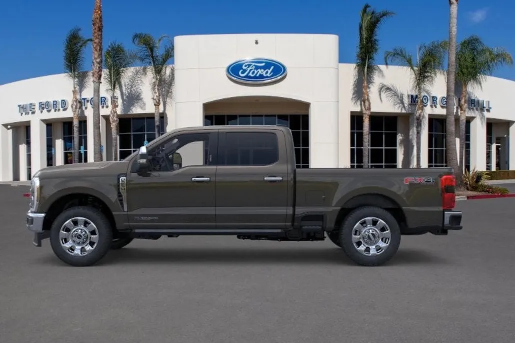2025 Ford F-250 Lariat photo 1