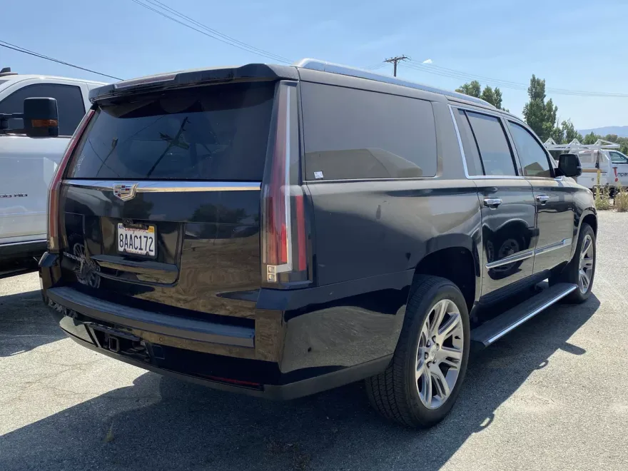 2017 Cadillac Escalade ESV Premium Luxury photo 1