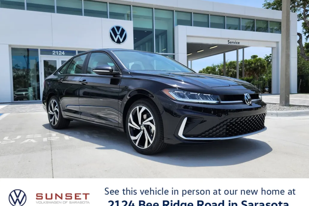 2025 Volkswagen Jetta SEL photo 1