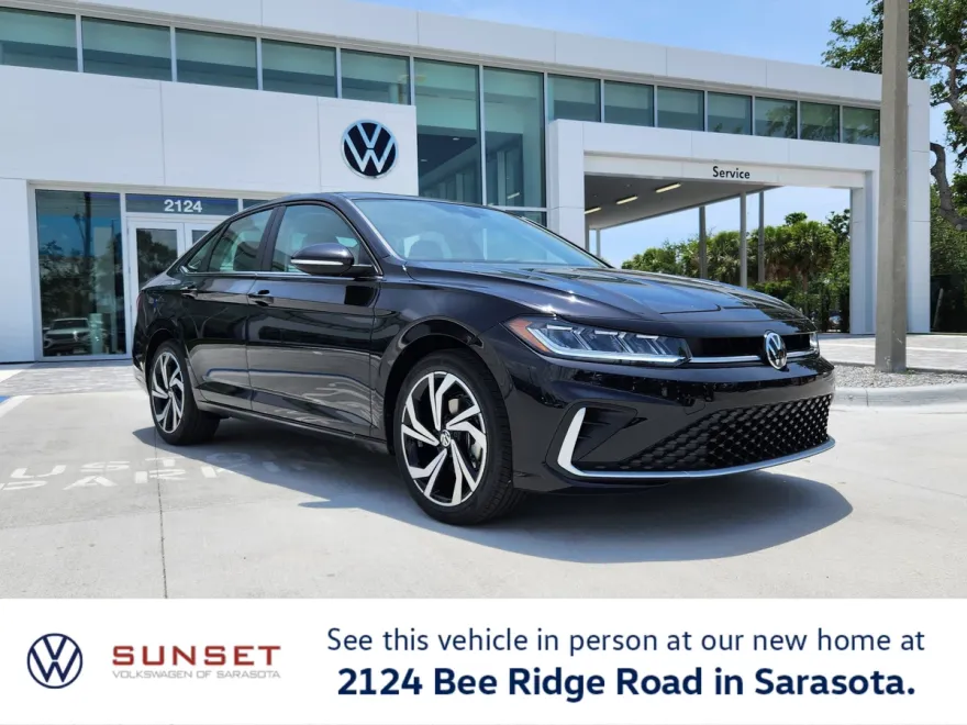 2025 Volkswagen Jetta SEL photo 1