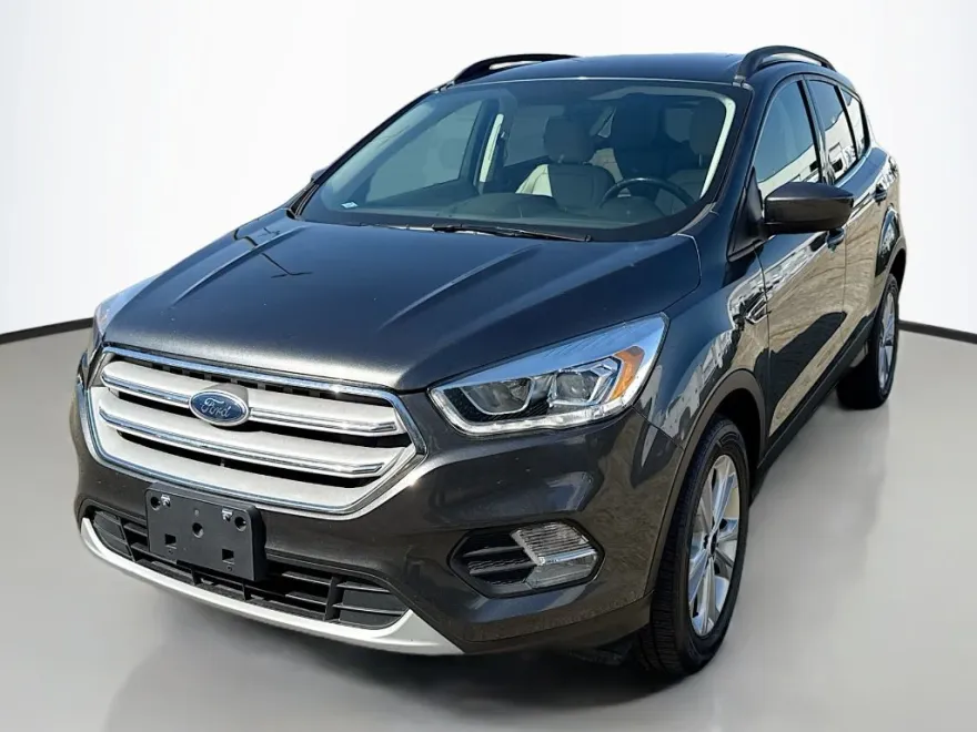 2019 Ford Escape SEL photo 1