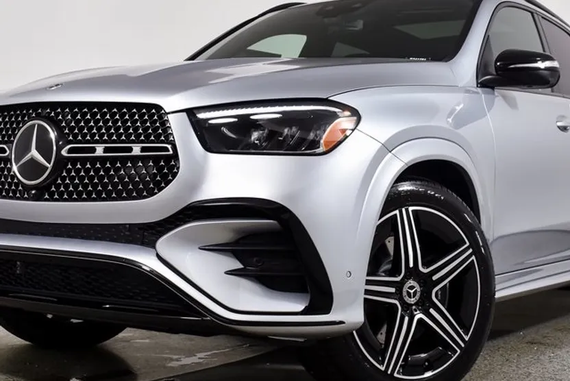 2026 Mercedes Benz GLE 580 4MATIC photo 1