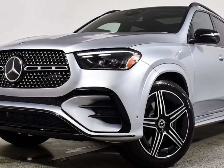 2026 Mercedes Benz GLE 580 4MATIC photo 1