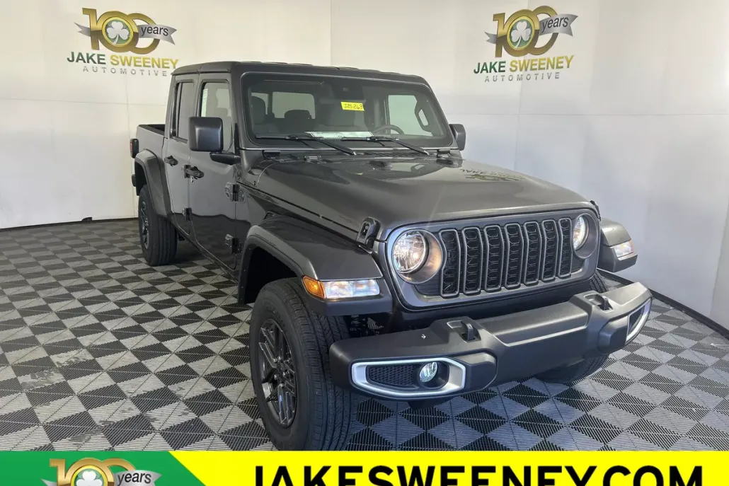 2025 Jeep Gladiator Sport S photo 1