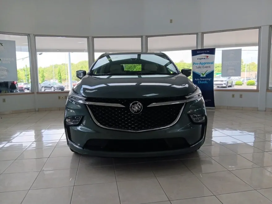 2022 Buick Enclave Avenir photo 1