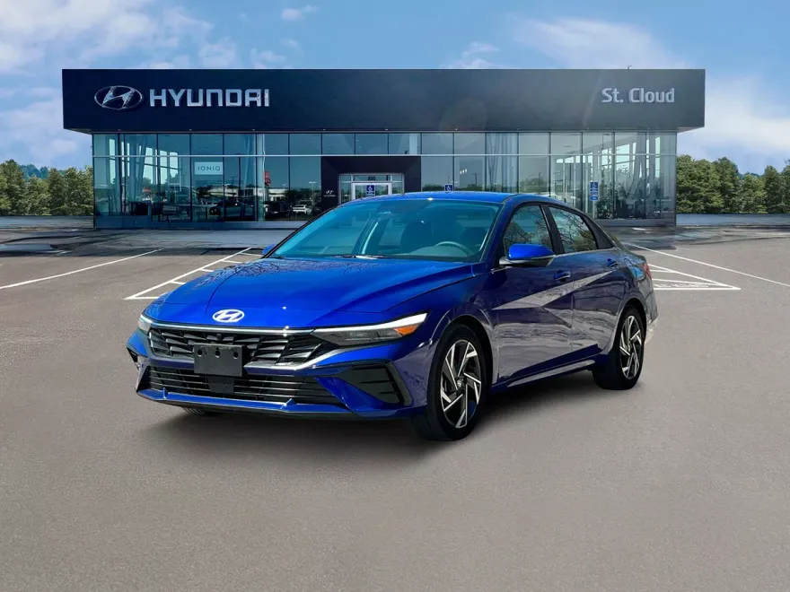 2025 Hyundai Elantra Limited photo 1