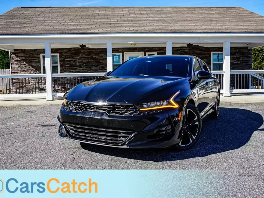 2023 Kia K5 GT-Line photo 1