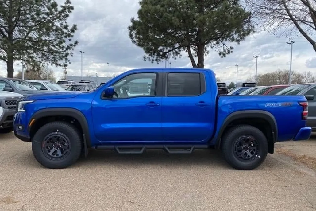 2025 Nissan Frontier PRO-4X photo 1