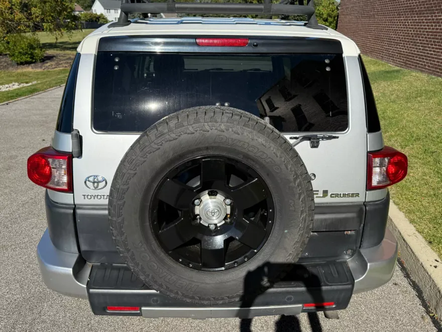 2007 Toyota FJ Cruiser Base photo 1