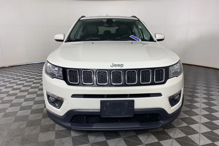 2020 Jeep Compass Latitude photo 1