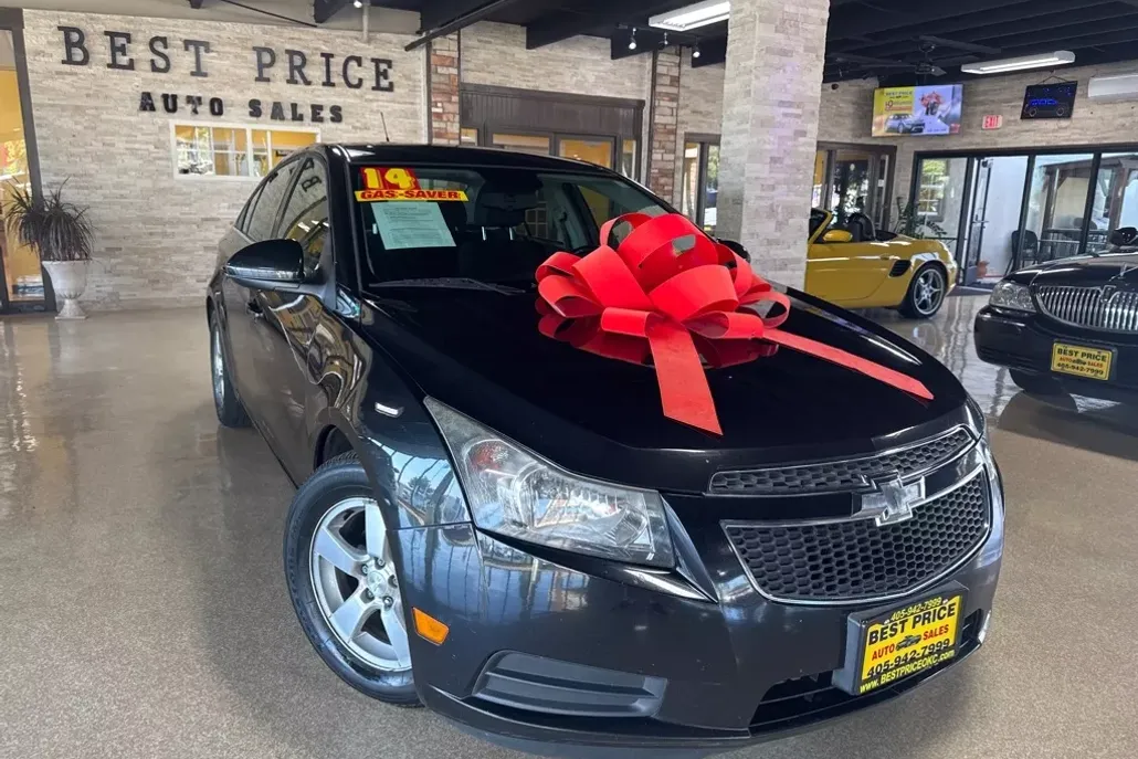 2014 Chevrolet Cruze LT photo 1