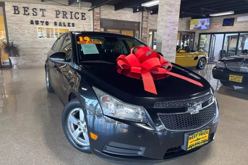 2014 Chevrolet Cruze LT photo 1