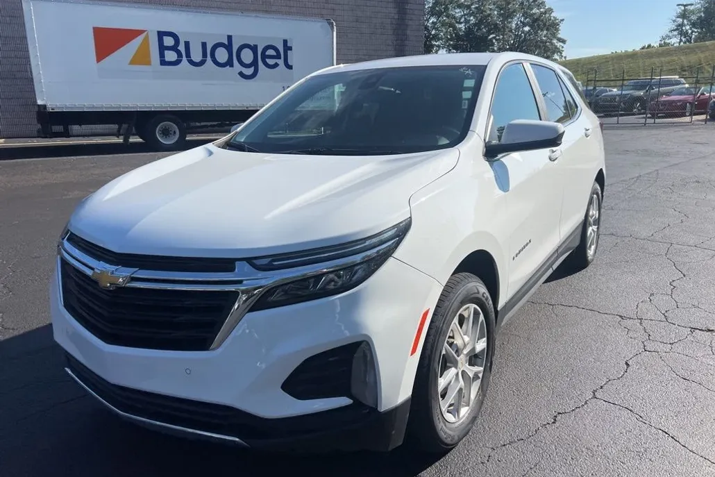 2024 Chevrolet Equinox photo 1