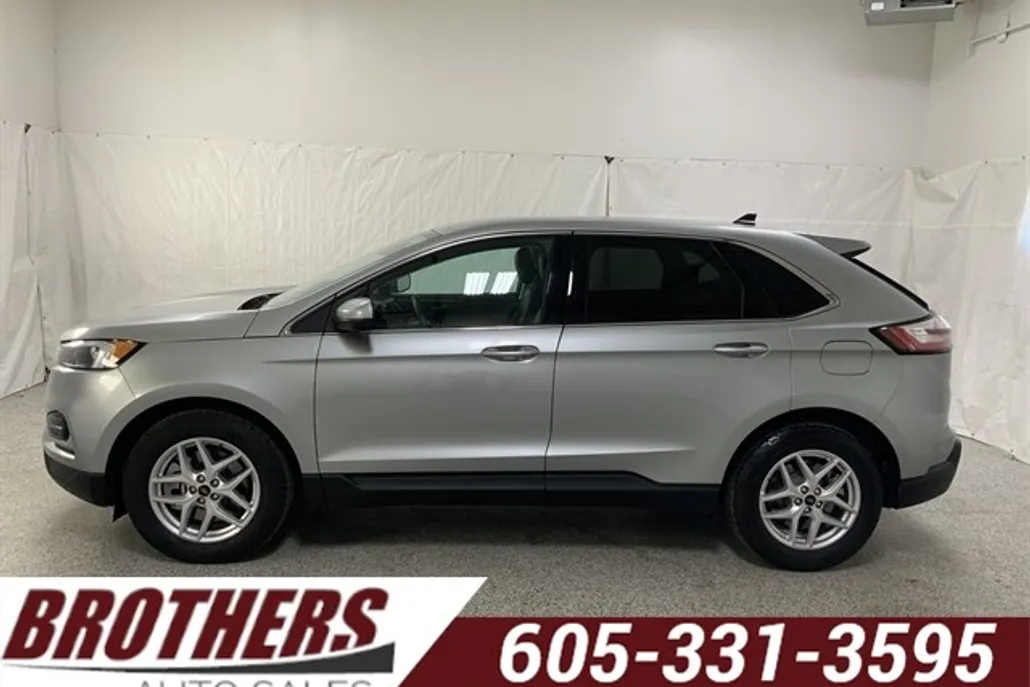 2024 Ford Edge SEL photo 1