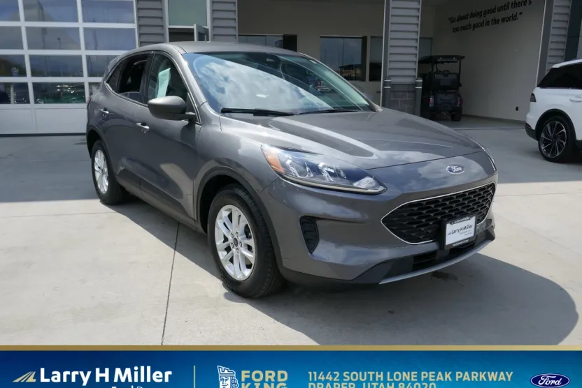 2022 Ford Escape SE Hybrid photo 1