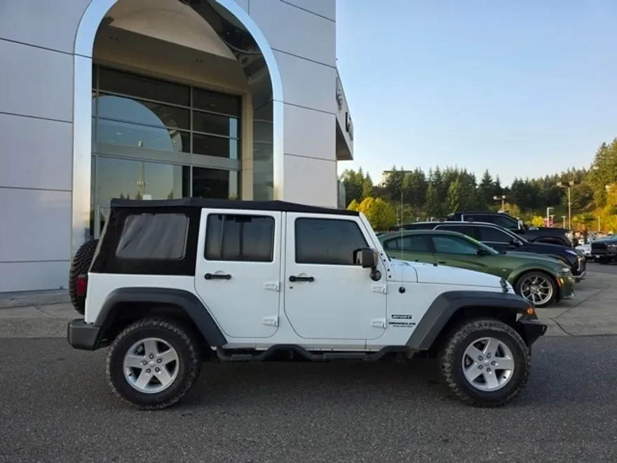 2015 Jeep Wrangler Unlimited Sport photo 1