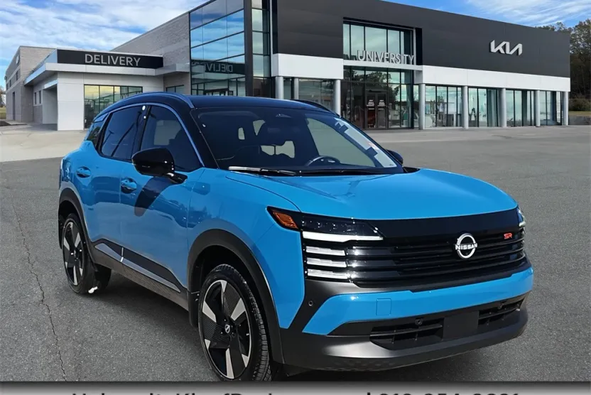 2025 Nissan Kicks SR photo 1