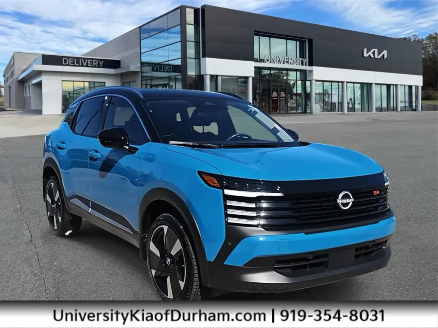 2025 Nissan Kicks SR photo 1