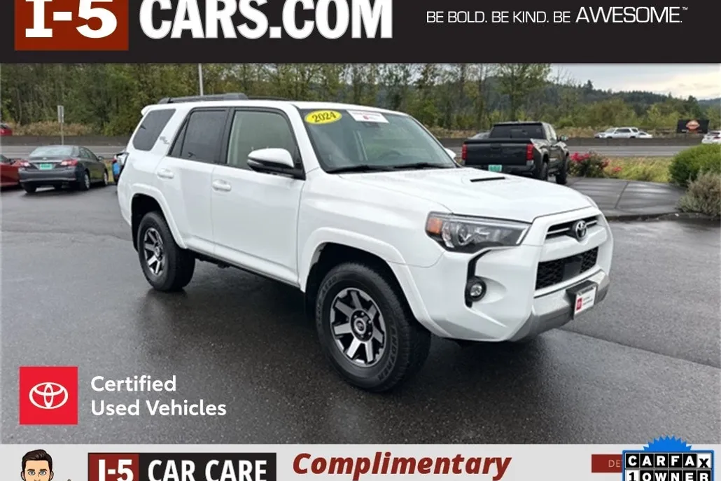 2024 Toyota 4Runner TRD Off-Road Premium photo 1