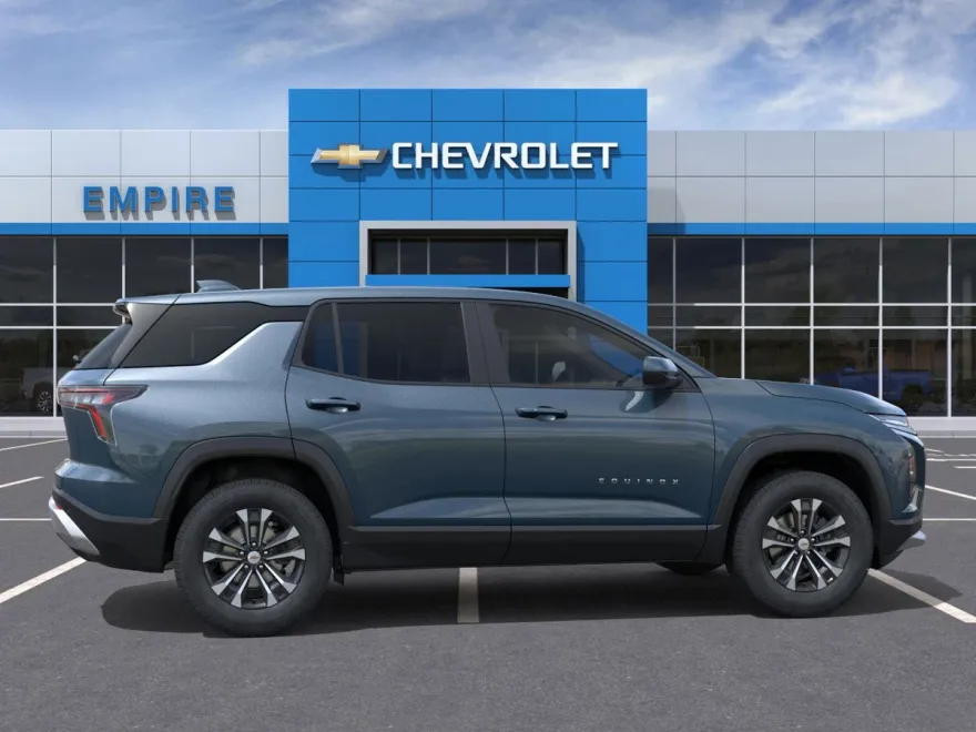 2026 Chevrolet Equinox LT photo 1
