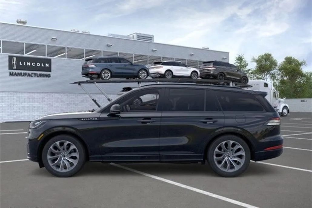 2025 Lincoln Aviator Premiere photo 1