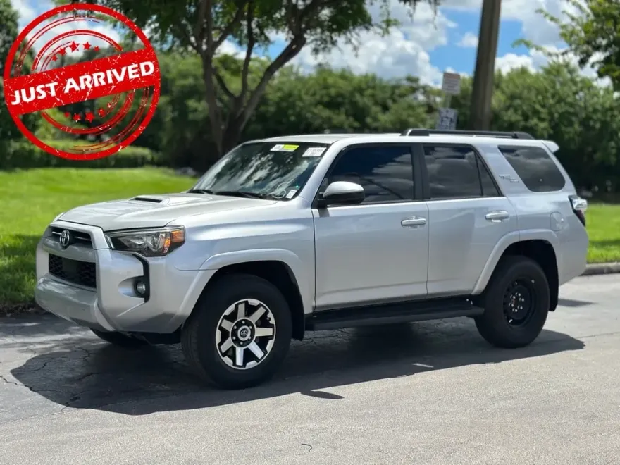 2021 Toyota 4Runner TRD photo 1