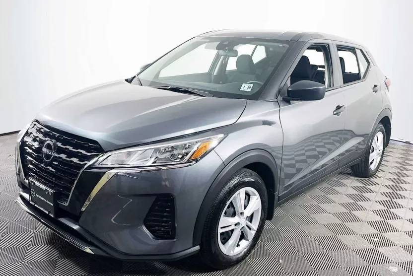 2024 Nissan Kicks S photo 1