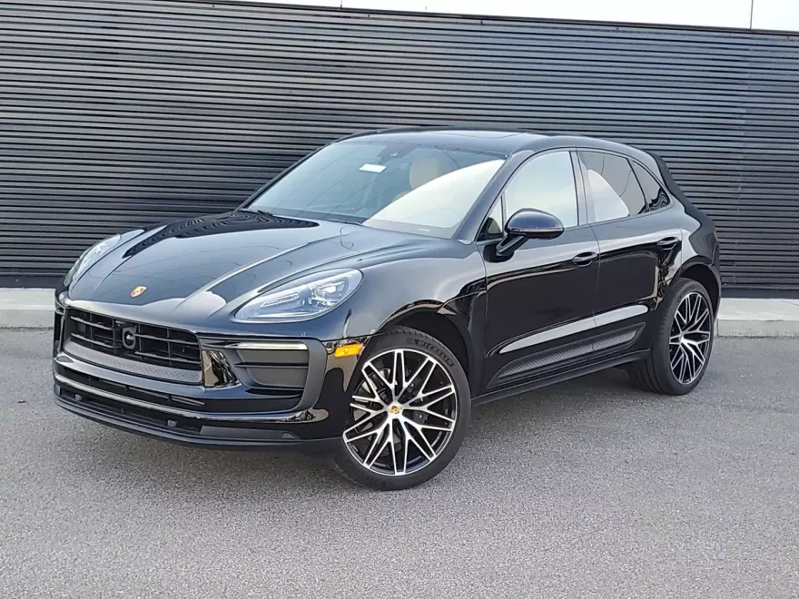 2025 Porsche Macan photo 1