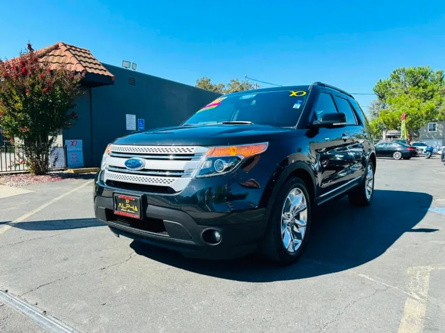 2013 Ford Explorer XLT photo 1