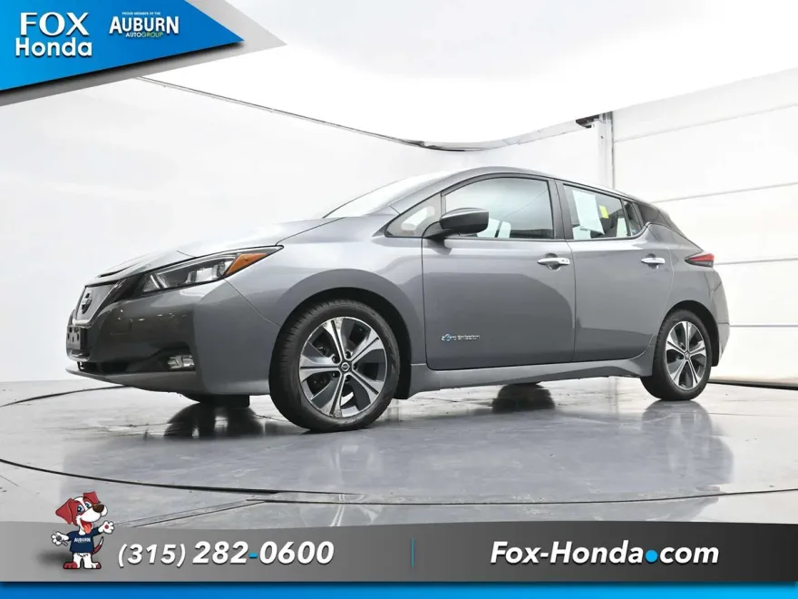 2018 Nissan Leaf SV photo 1